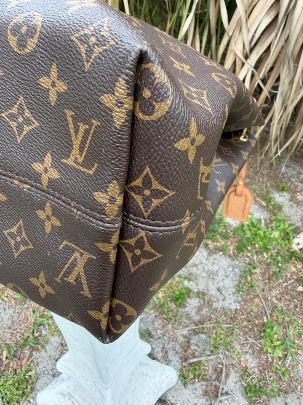 Authentic Louis Vuitton Graceful hobo Monogram Canvas Shoulder MM bag W/Dustcove - Picture 8 of 16